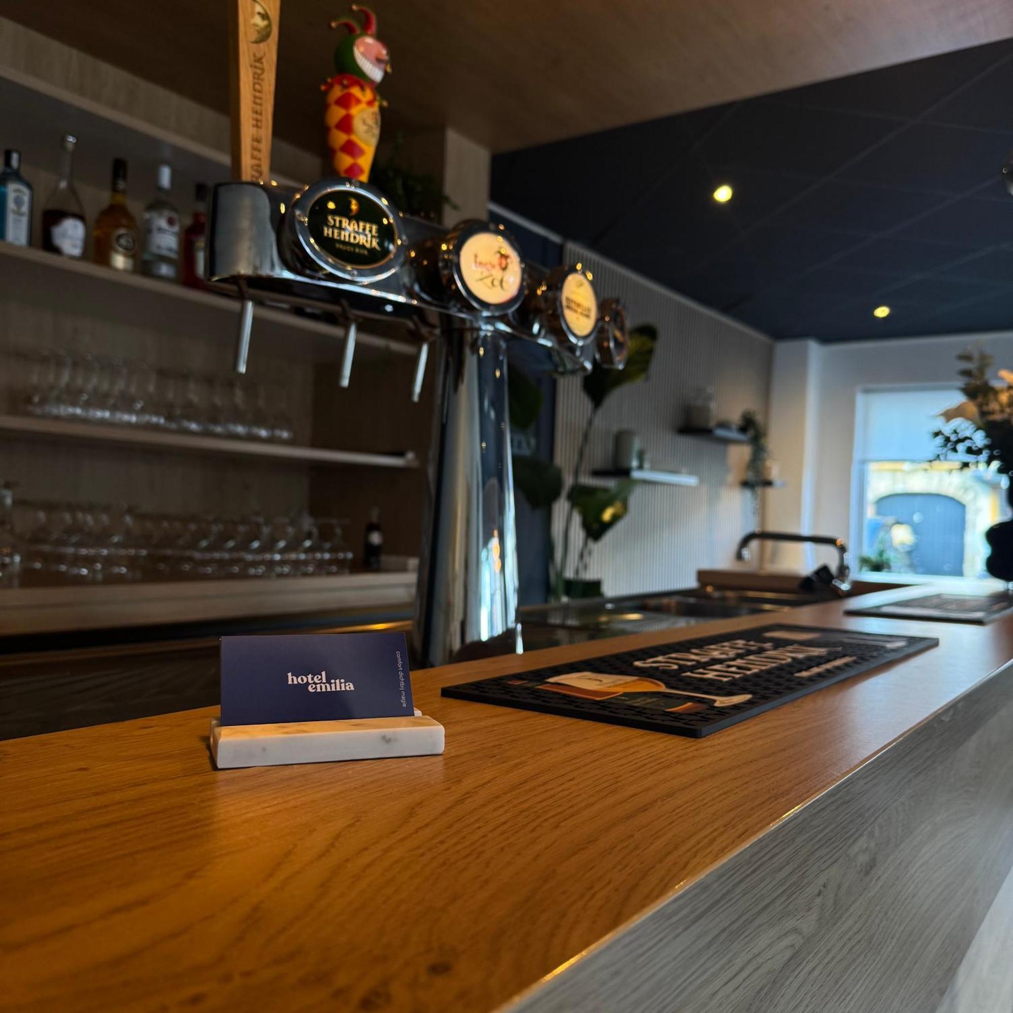 Hotel Emilia Kaatsheuvel ภายนอก รูปภาพ