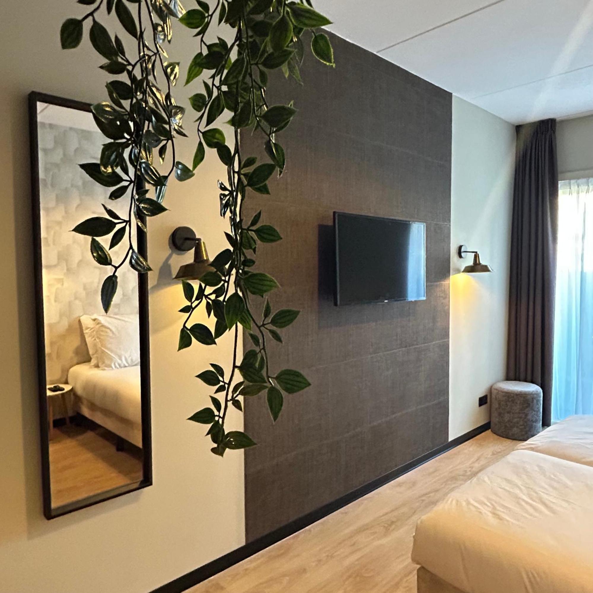 Hotel Emilia Kaatsheuvel ภายนอก รูปภาพ