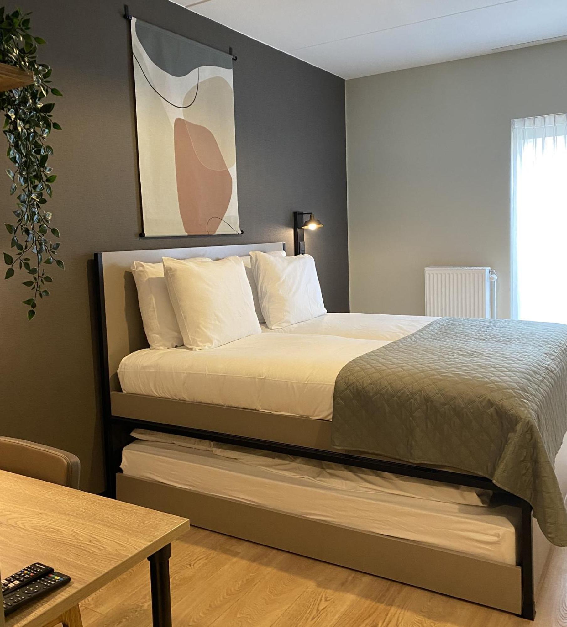 Hotel Emilia Kaatsheuvel ภายนอก รูปภาพ