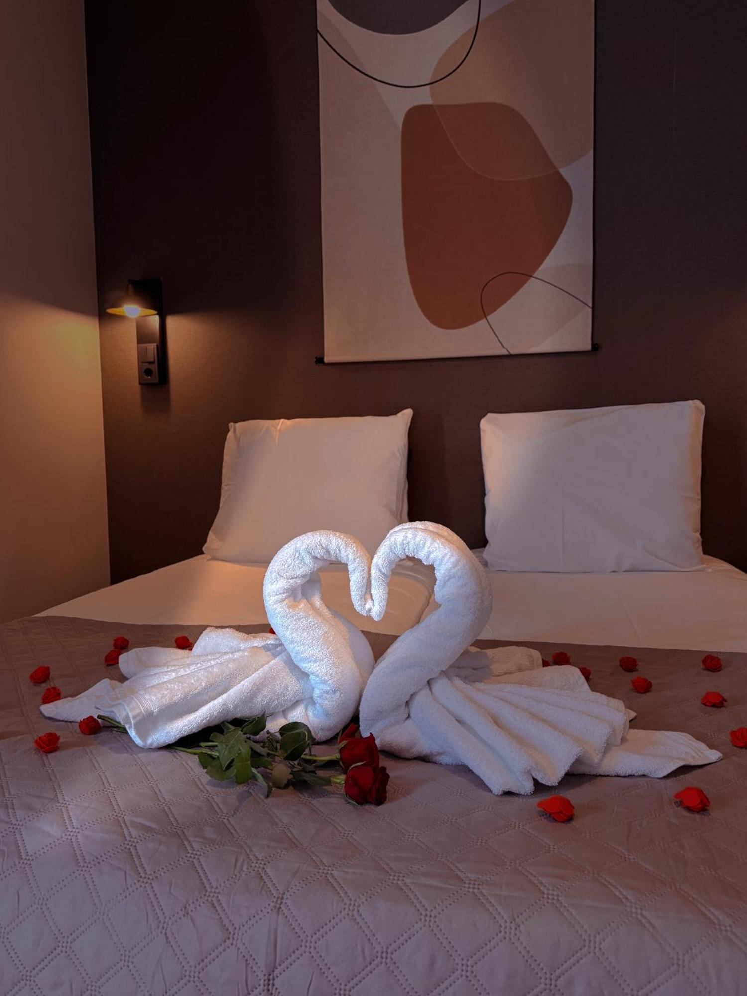 Hotel Emilia Kaatsheuvel ภายนอก รูปภาพ